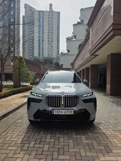 BMW X7 · 2024 год