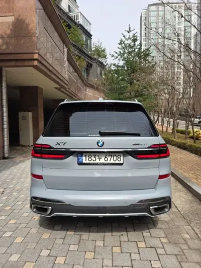 BMW X7 2024, 64000 км, за 69358.02 USD