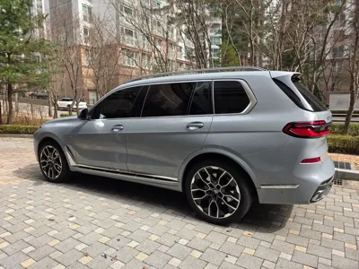 BMW X7 2024, 64000 км, за 69358.02 USD