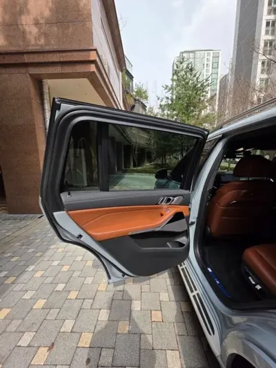 BMW X7 2024, 64000 км, за 69358.02 USD - фото 7