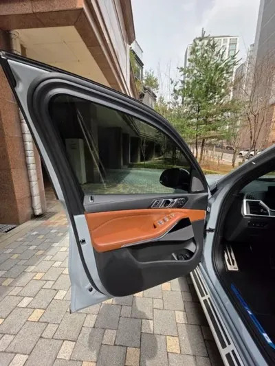 BMW X7 2024, 64000 км, за 69358.02 USD - фото 9