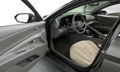 Hyundai Avante 2023, 87875 км, за 12931.6 USD - фото 10