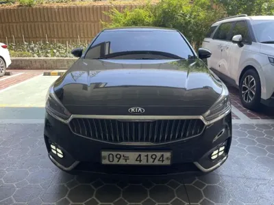 Kia K7 2016, 231711 км, за 4463.7 USD