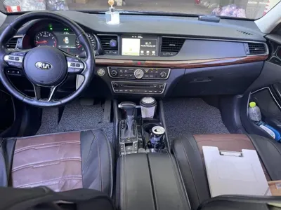Kia K7 2016, 231711 км, за 4463.7 USD