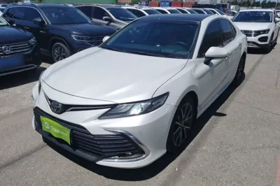 Toyota Camry · 2021 год