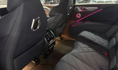 BMW XM 2026, 6287 км, за 110391.4 USD - фото 9