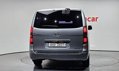Hyundai Starex 2015, 70080 км, за 4768.21 USD