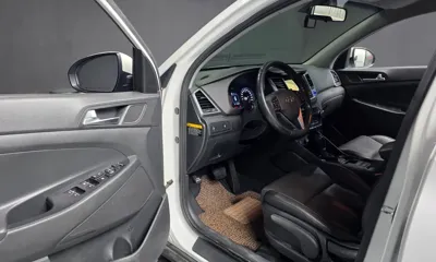 Hyundai Tucson 2016, 106461 км, за 6874.67 USD - фото 10