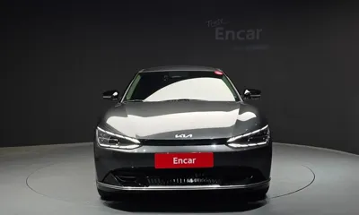 Kia EV6 2023, 20298 км, за 22687.37 USD - фото 3