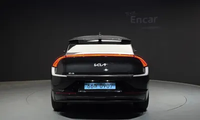 Kia EV6 2023, 20298 км, за 22687.37 USD - фото 4