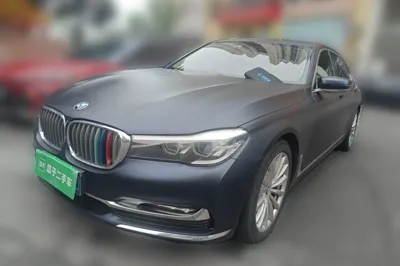 BMW 7 Series · 2018 год