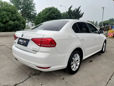 Volkswagen Lavida 2017, 140000 км, за 4278.32 USD