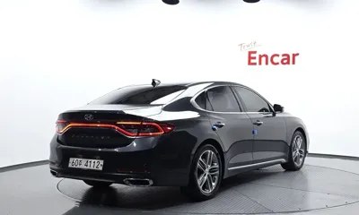 Hyundai Grandeur 2018, 85036 км, за 10076.05 USD
