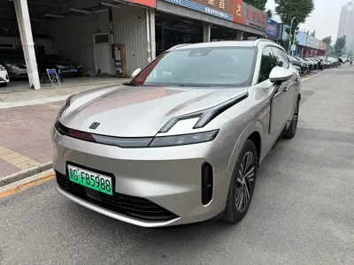 Lynk & Co 08 EM-P · 2025 год