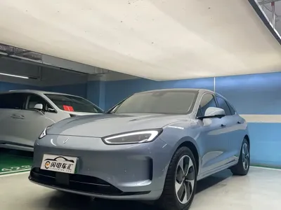 AITO 问界 AITO M5 · 2023 год
