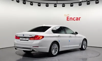 BMW 5-Series 2018, 70650 км, за 15923.35 USD