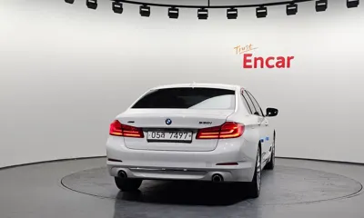 BMW 5-Series 2018, 70650 км, за 15923.35 USD