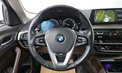 BMW 5-Series 2018, 70650 км, за 15923.35 USD - фото 14