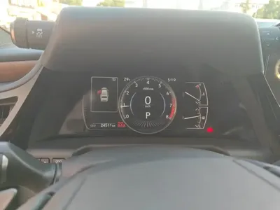Lexus ES 2024, 24000 км, за 28891.93 USD