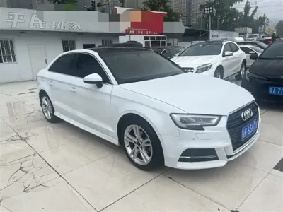 Audi A3 2019, 112000 км, за 7592.92 USD