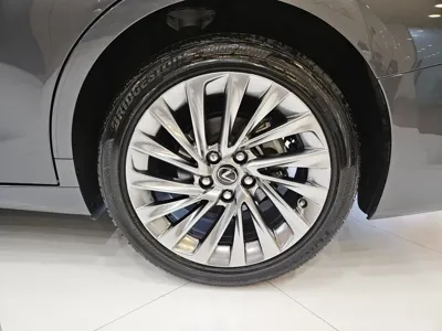 Lexus ES 2025, 48218 км, за 37080.44 USD - фото 7