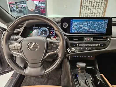Lexus ES 2025, 48218 км, за 37080.44 USD - фото 10