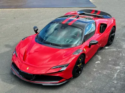 Ferrari SF90 2021, 7800 км, за 660669.94 USD