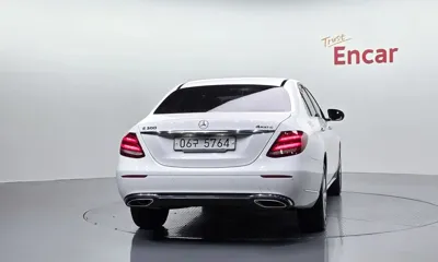 Mercedes-Benz E-Class 2019, 61436 км, за 19627.15 USD