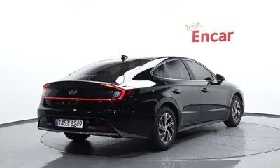Hyundai Sonata 2022, 73864 км, за 11159.25 USD