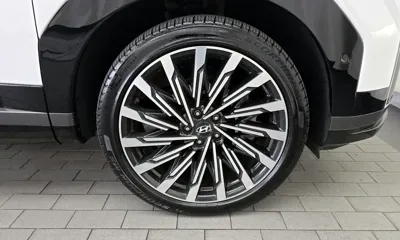 Hyundai Santafe 2024, 15052 км, за 24437.07 USD