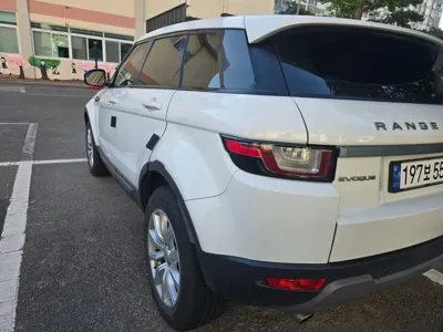 Land Rover Range Rover Evoque 2018, 180557 км, за 6435.67 USD - фото 2
