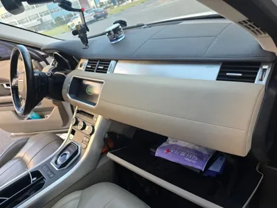 Land Rover Range Rover Evoque 2018, 180557 км, за 6435.67 USD - фото 7
