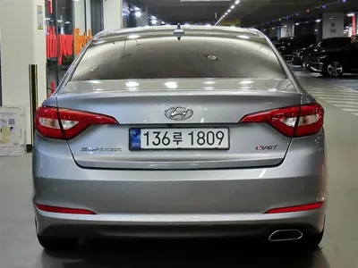 Hyundai Sonata 2016, 128840 км, за 4801.37 USD