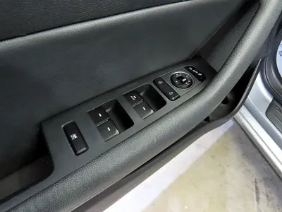 Hyundai Sonata 2016, 128840 км, за 4801.37 USD - фото 13