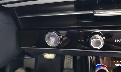 Genesis GV70 2025, 6104 км, за 46271.85 USD - фото 20