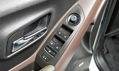 ChevroletGMDaewoo Trax 2015, 92394 км, за 3711.24 USD - фото 17