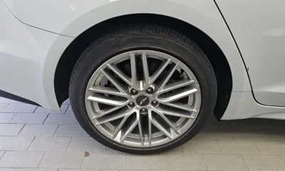 Genesis G70 2019, 49318 км, за 16410.66 USD