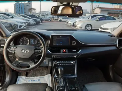 Hyundai Grandeur 2017, 146000 км, за 8131.68 USD - фото 9