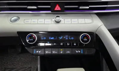 Hyundai Avante 2021, 94949 км, за 8526.98 USD - фото 17
