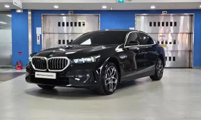 BMW 5-Series · 2025 год