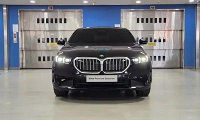 BMW 5-Series 2025, 4275 км, за 42011.29 USD
