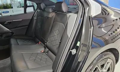 BMW 5-Series 2025, 4275 км, за 42011.29 USD - фото 10