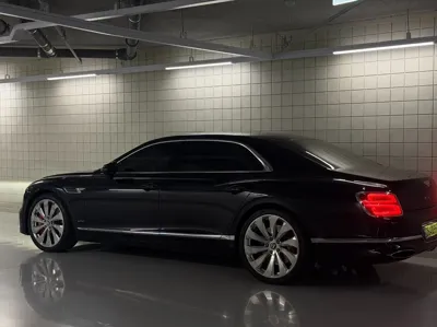 Bentley Flying Spur 2020, 58000 км, за 111713.46 USD