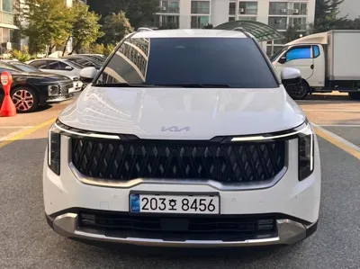 Kia Canival 2025, 10000 км, за 22274.01 USD