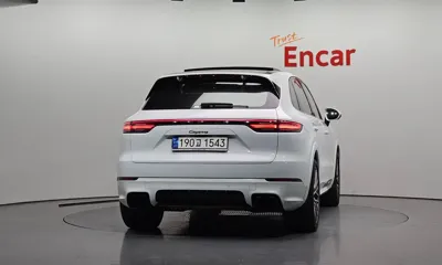 Porsche Cayenne 2023, 56862 км, за 62401.45 USD