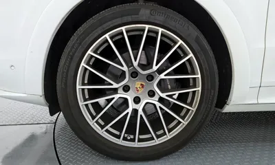 Porsche Cayenne 2023, 56862 км, за 62401.45 USD