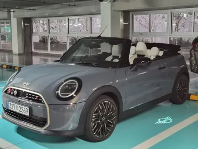 MINI Cooper Convertible · 2025 год