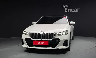 BMW 5-Series 2024, 14057 км, за 39516.87 USD