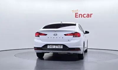 Hyundai Avante 2019, 99359 км, за 8338.77 USD