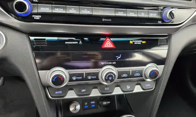 Hyundai Avante 2019, 99359 км, за 8334.96 USD - фото 16